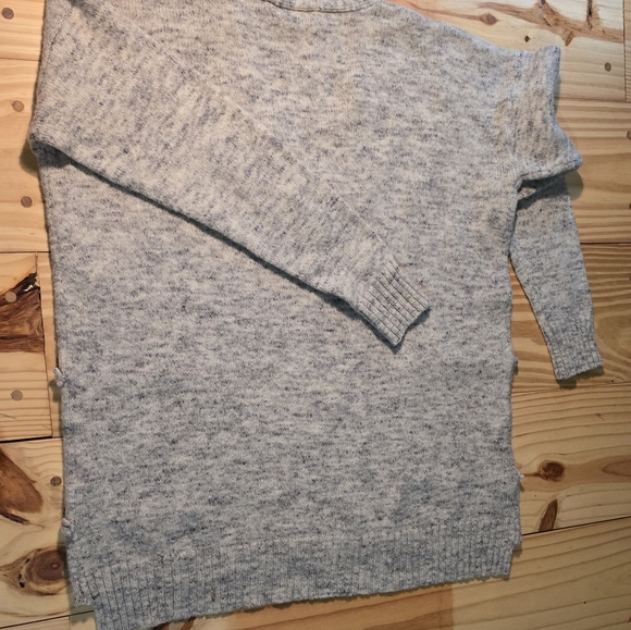 Madewell Women Vneck Sweater - Picture 4 of 4